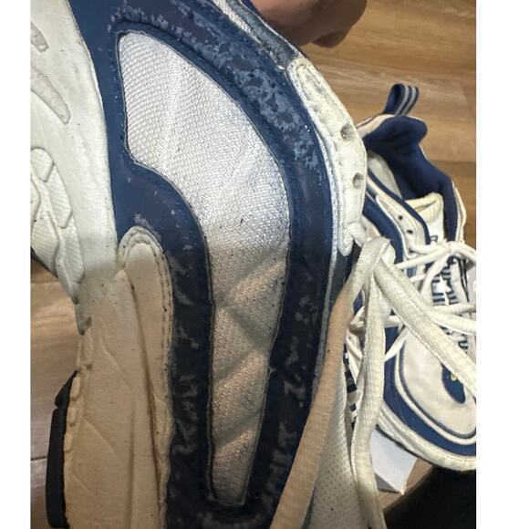 Vint. Nike Air running shoes white w/blue  Women’s 9.5￼#999709 see description - Picture 9 of 10